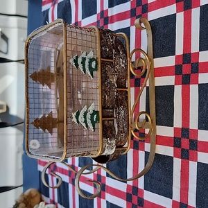 METAL SLEIGH PLANTER / LINER.